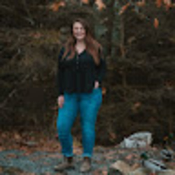 Meet your Posher, Courteney - Picture 1 of 1